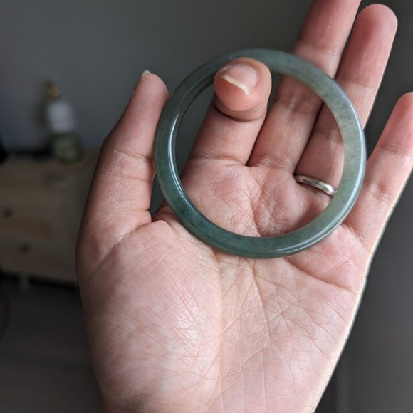 Authentic Burmese Jade Bangle - Picture 4 of 4